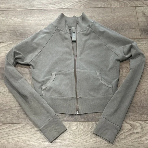 SKIMS Gray Women's Zip-Up Jacket. Like new - Picture 1 of 6